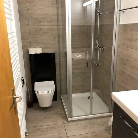 Gstein C4 * 洛伊克巴德